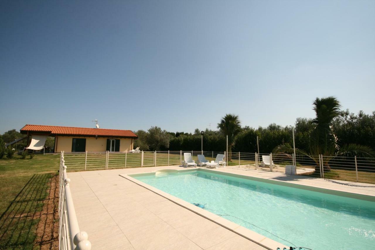 Due Casette Con Piscina Castagneto Carducci Exterior photo