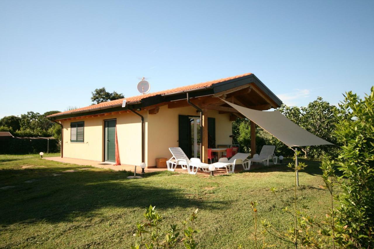 Due Casette Con Piscina Castagneto Carducci Exterior photo